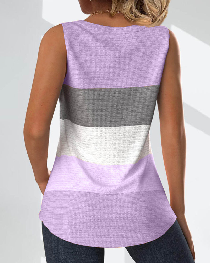 Stribet plisseret tanktop med knap