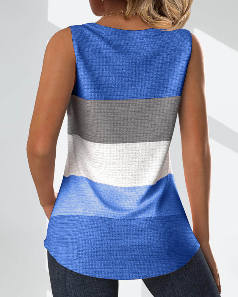 Stribet plisseret tanktop med knap