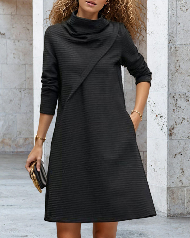 Højhalset couture kjole