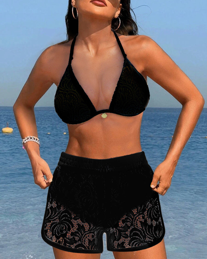 Hvid bikini med blondeshorts