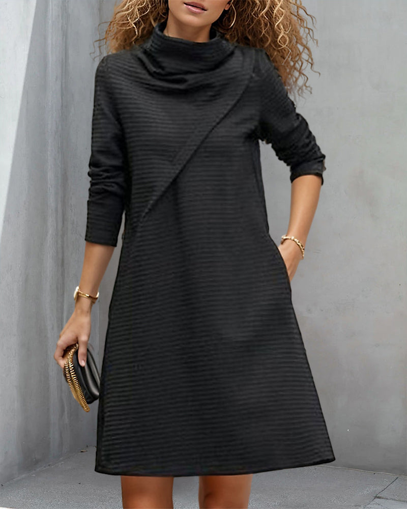 Højhalset couture kjole