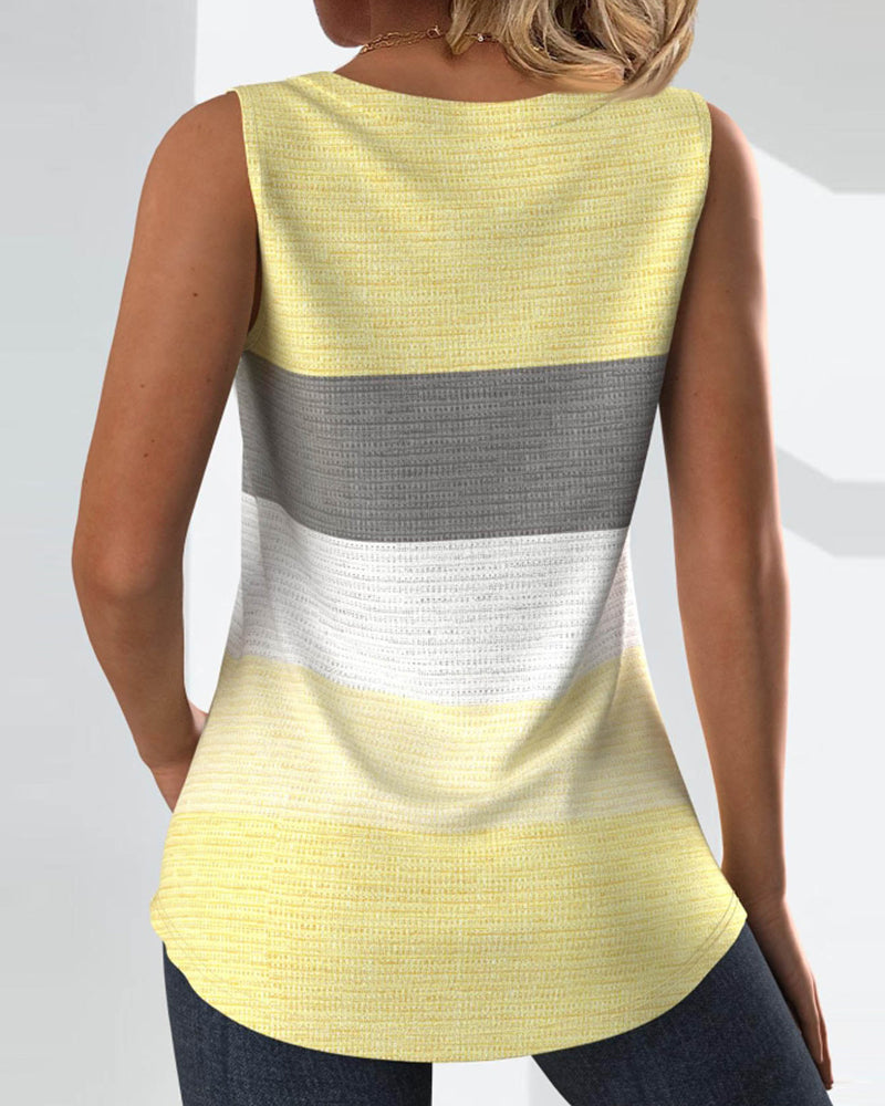 Stribet plisseret tanktop med knap