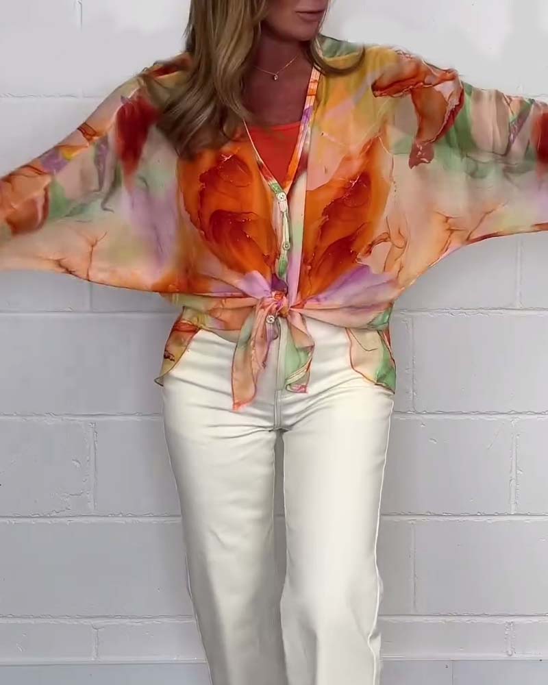 Afslappet langærmet bluse med V-udskæring