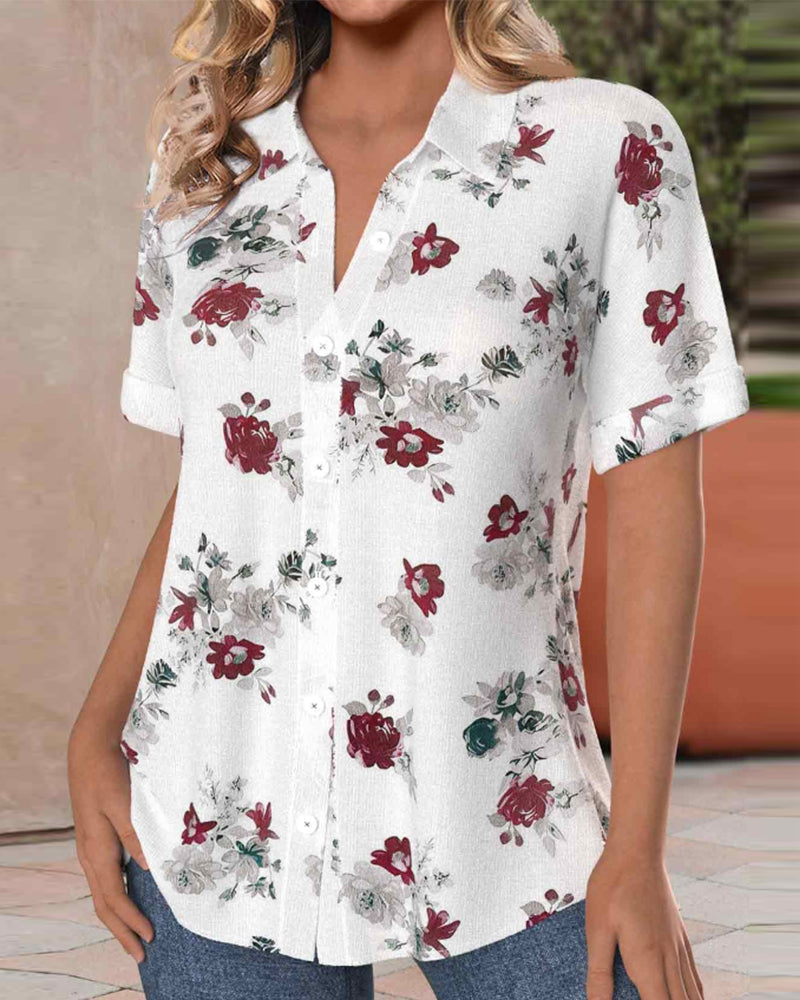 Afslappet blomsterskjorte med knapper