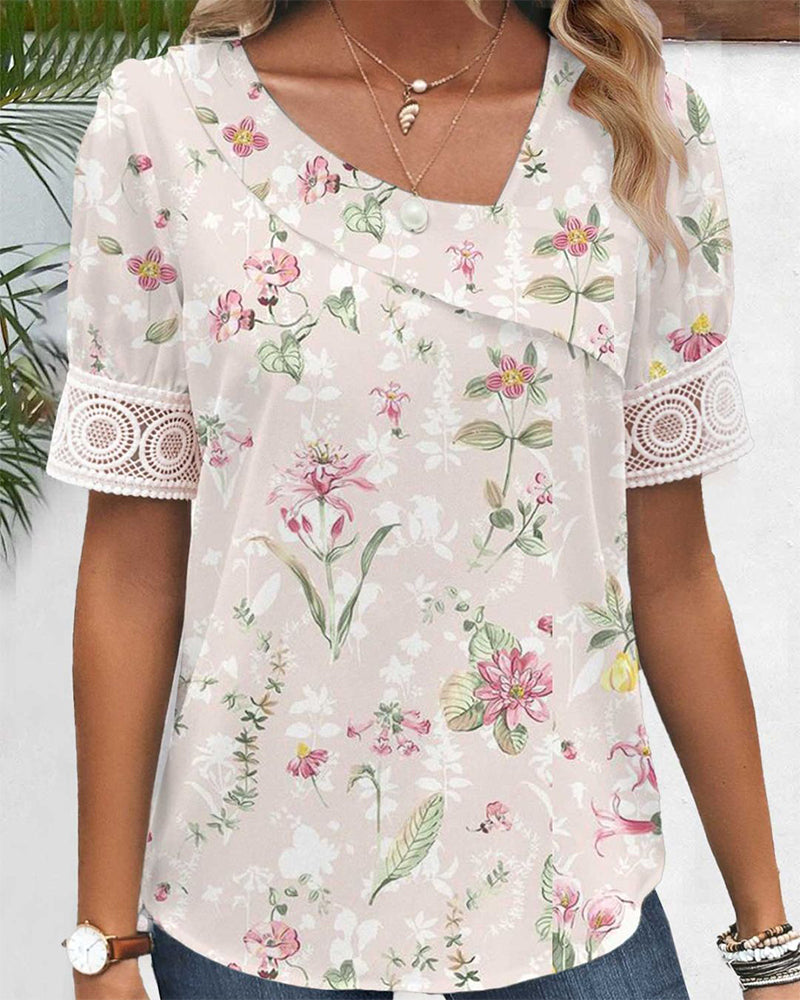 Kortærmet blomsterbluse