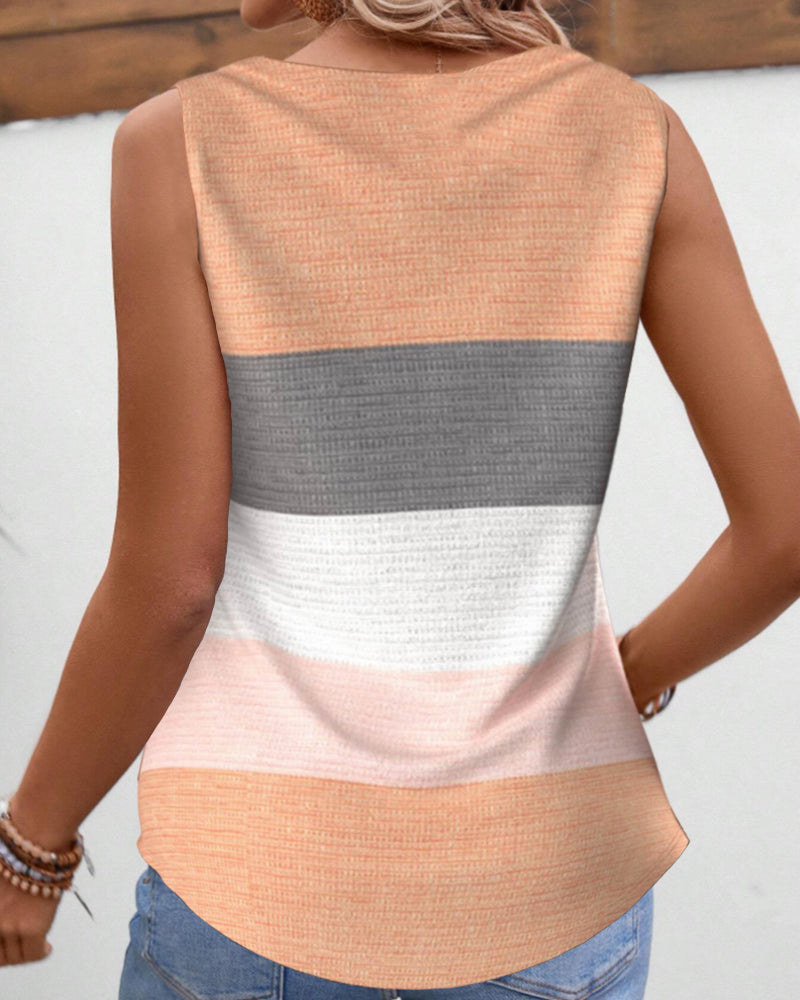 Stribet plisseret tanktop med knap