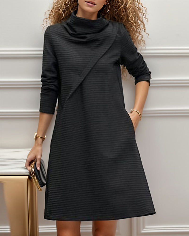 Højhalset couture kjole