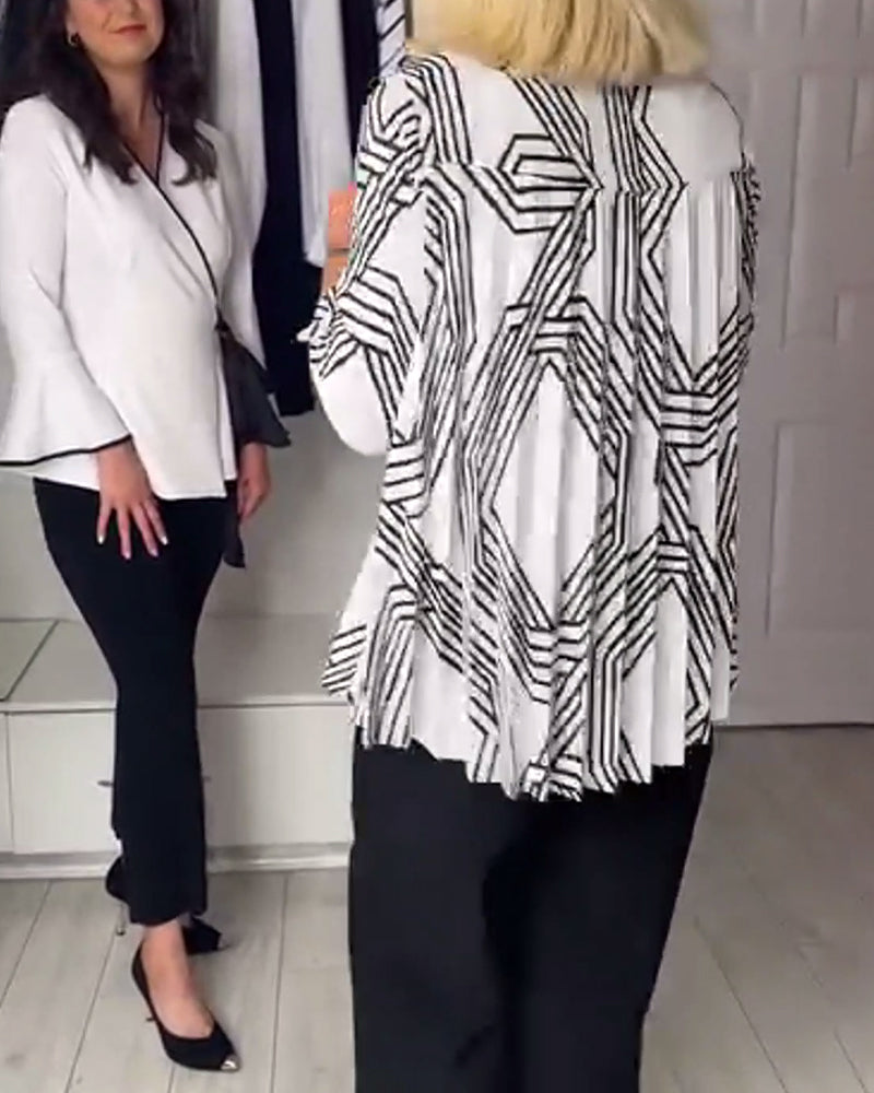 Plisseret afslappet top med kontrastprint