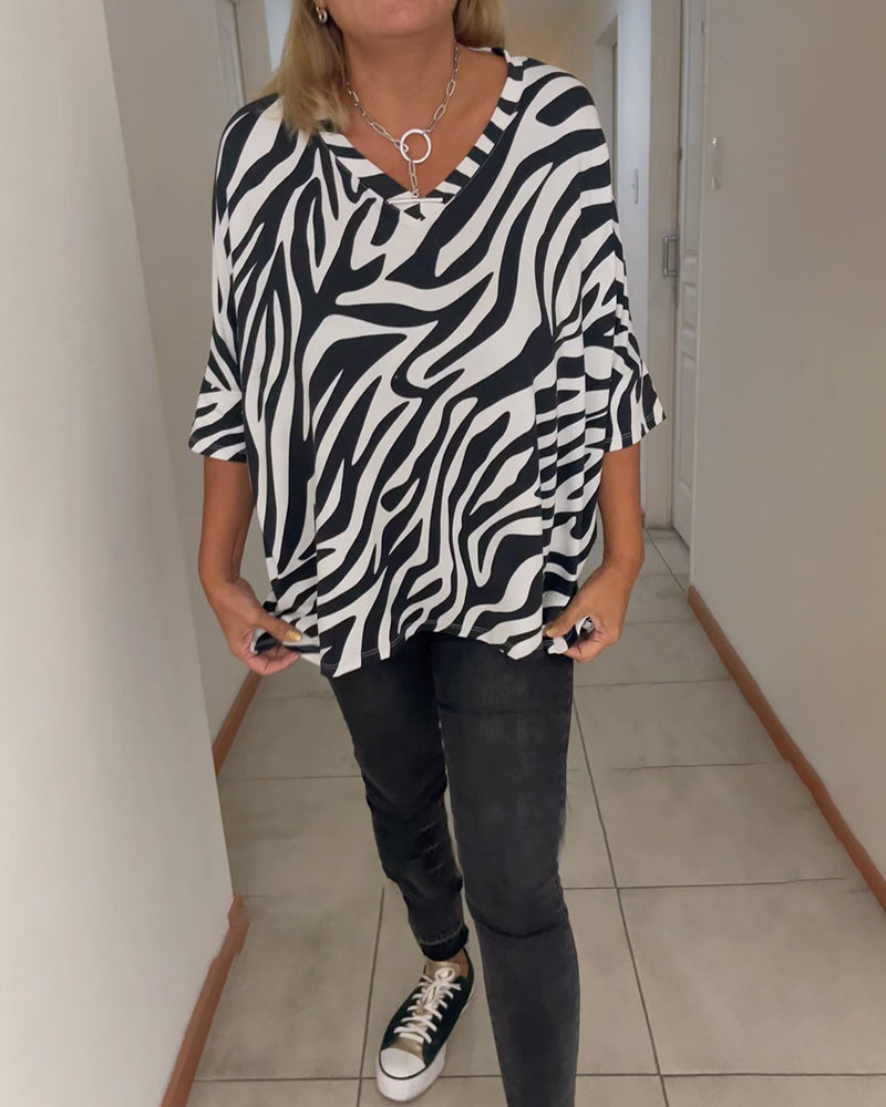 V-halset hverdagstop med zebraprint