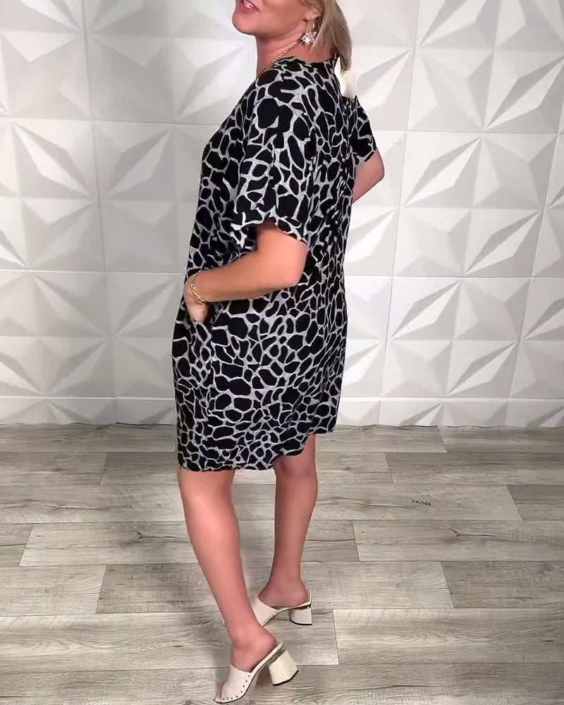 Kjole afslappet med print og rund hals