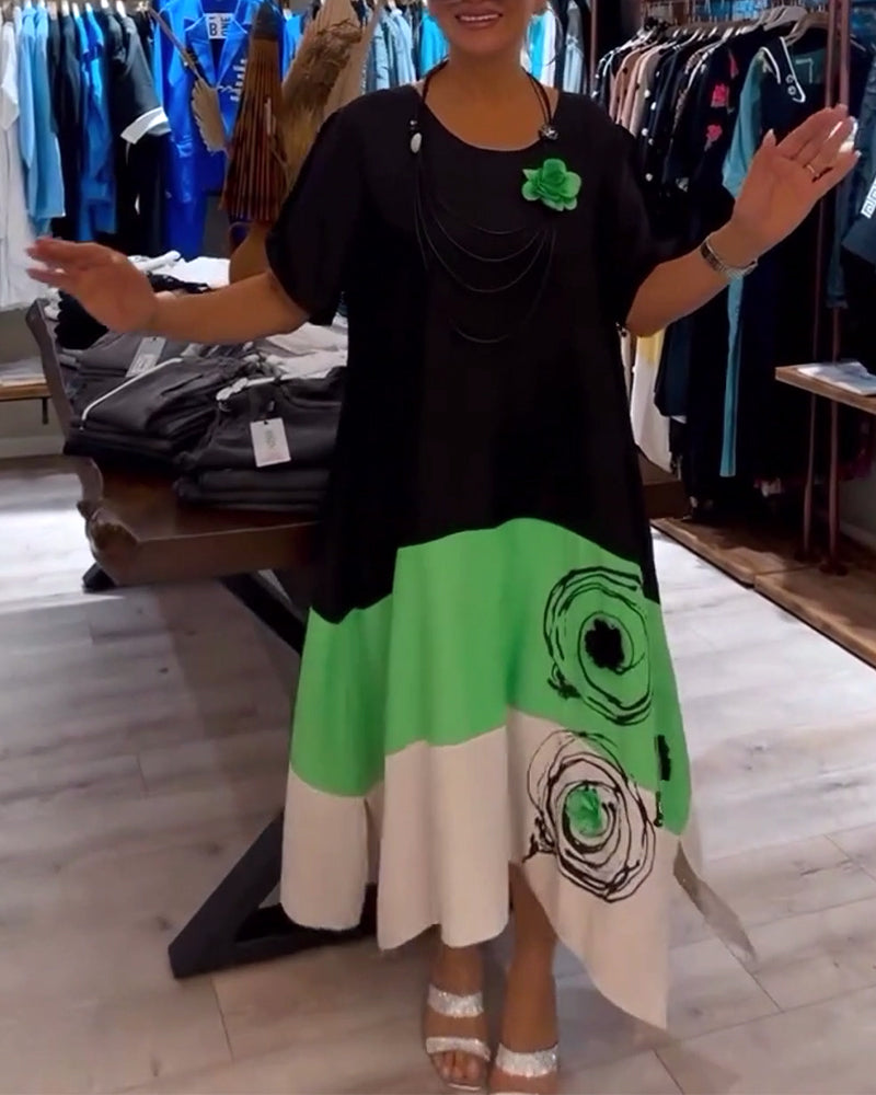 Løs patchworkkjole med rund hals