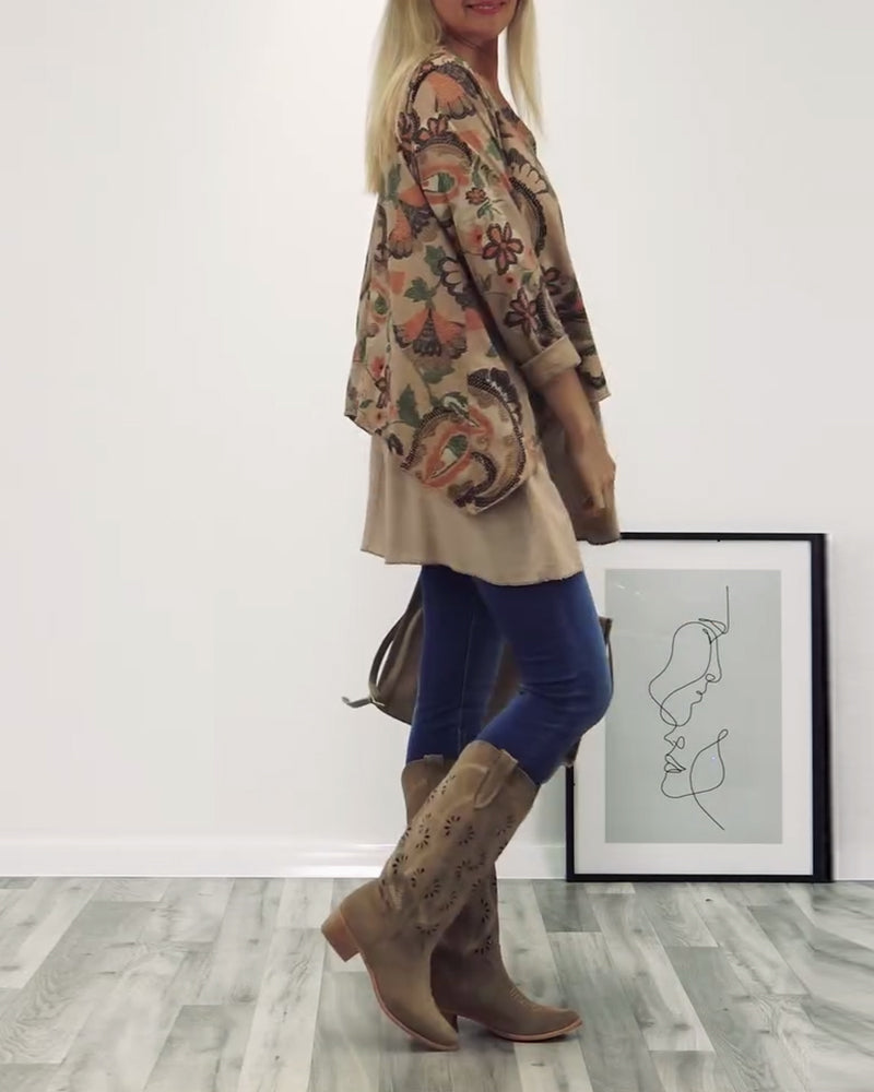 Lagdelt top med retro print