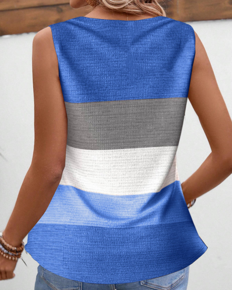 Stribet plisseret tanktop med knap