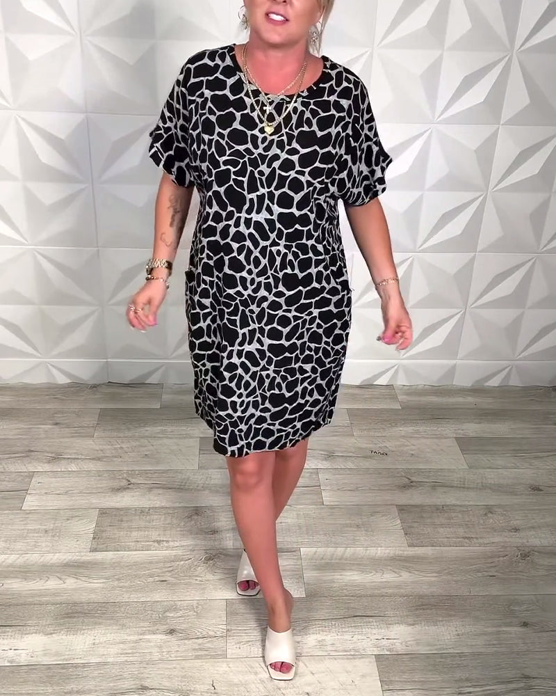 Kjole afslappet med print og rund hals