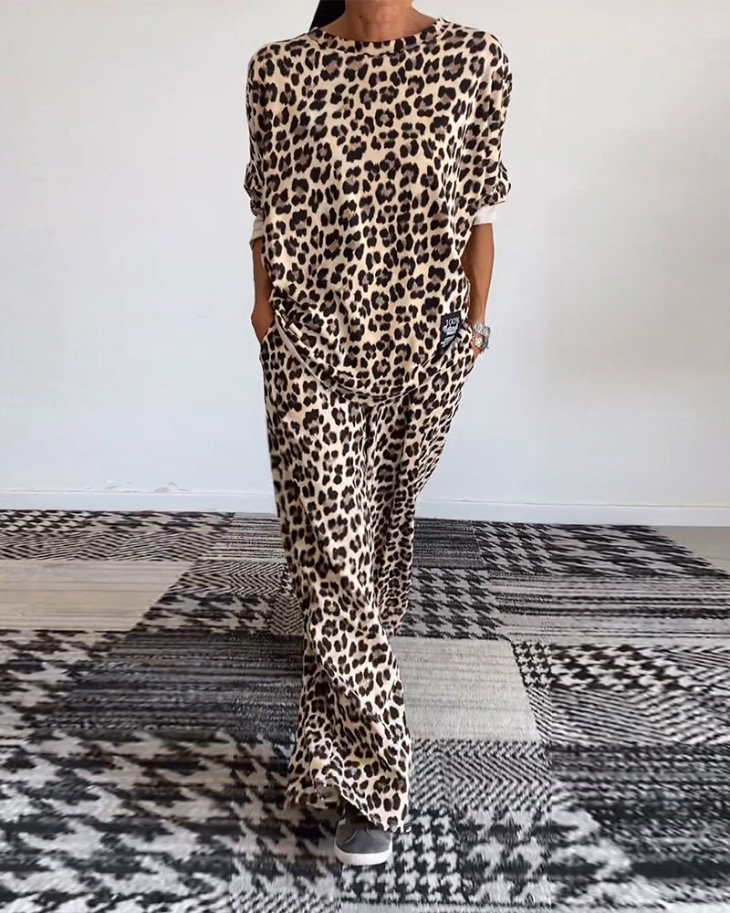 To-delt leopardprintsæt | Top og bredbenede bukser