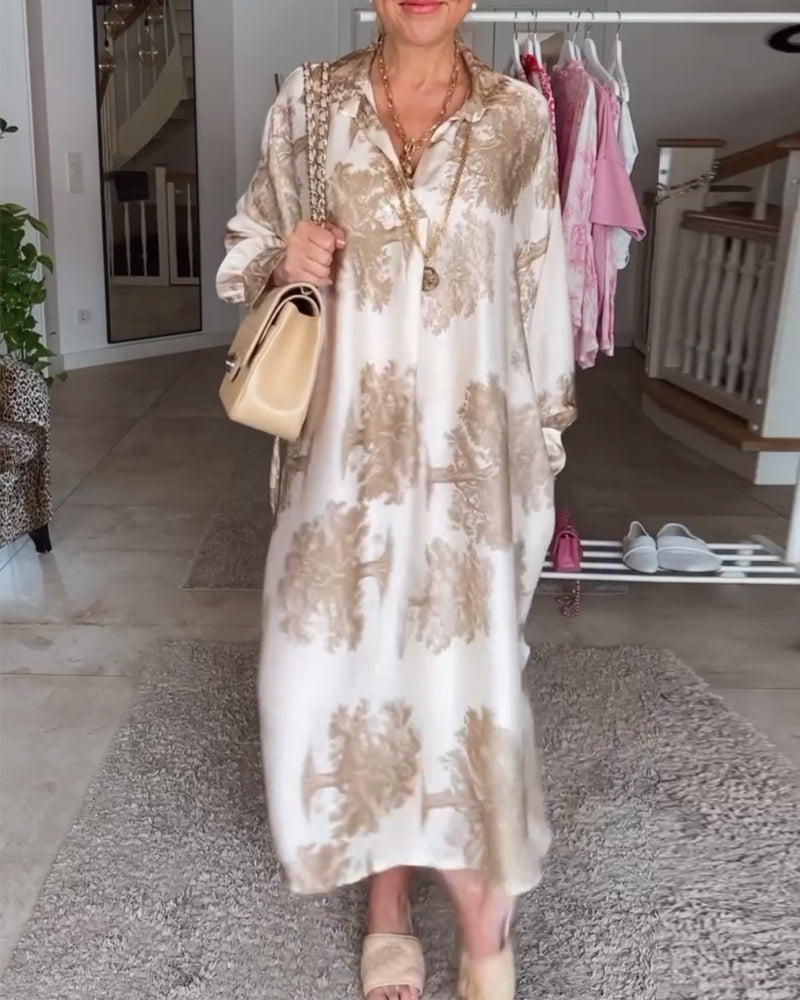 Kjole med lange ærmer og lapelkrave