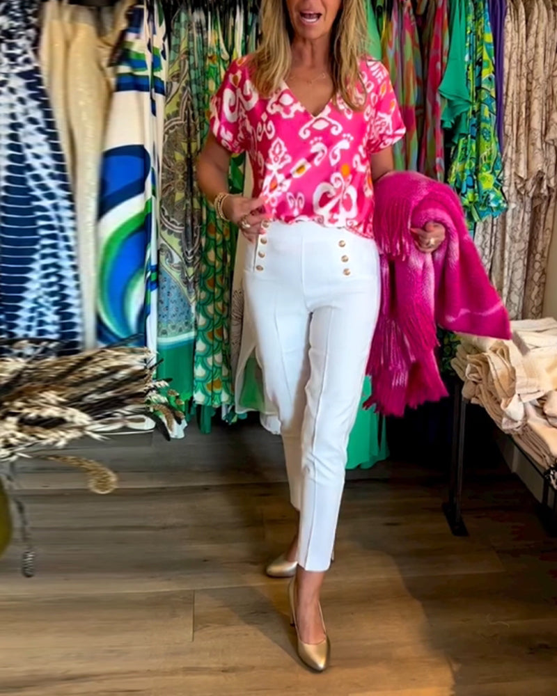 Kortærmet top med V-udskæring og print