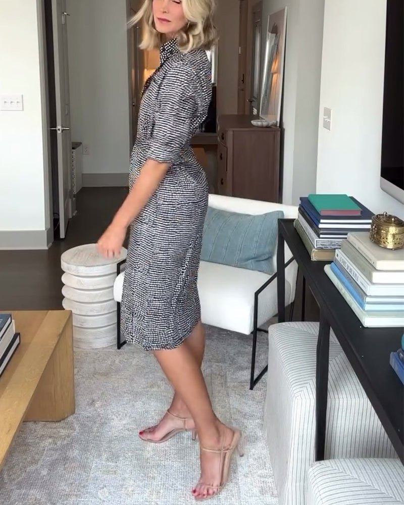 Kjole med skjortekrave og knappelukning