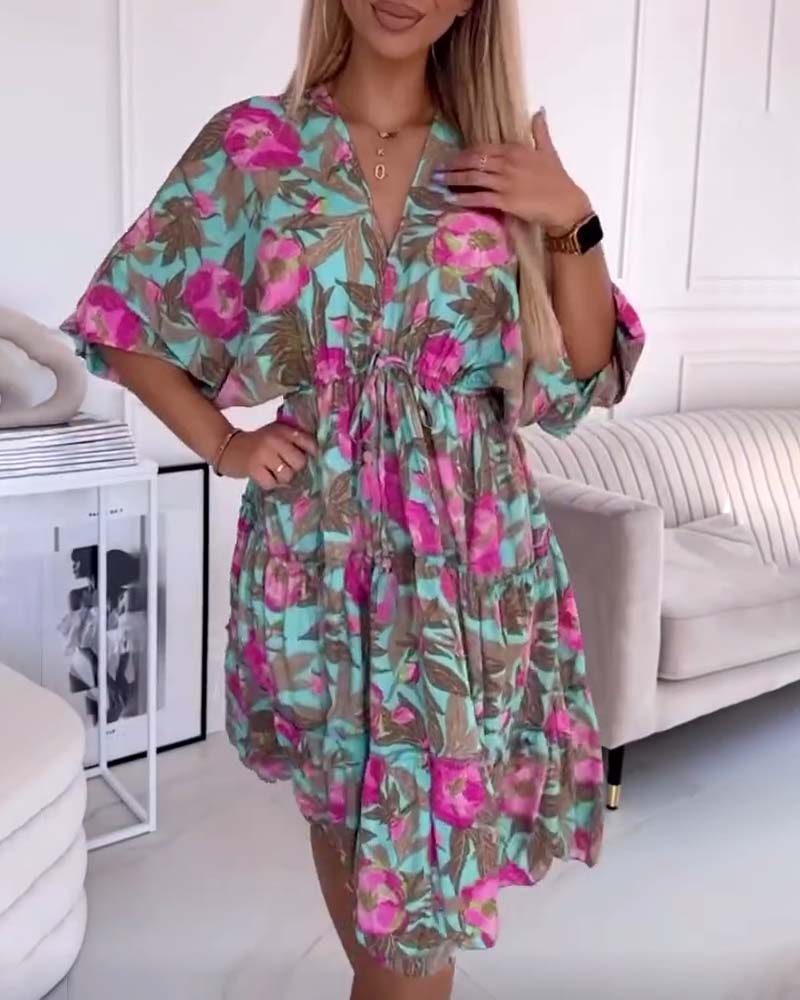 Elegant feriekjole med bindestropper