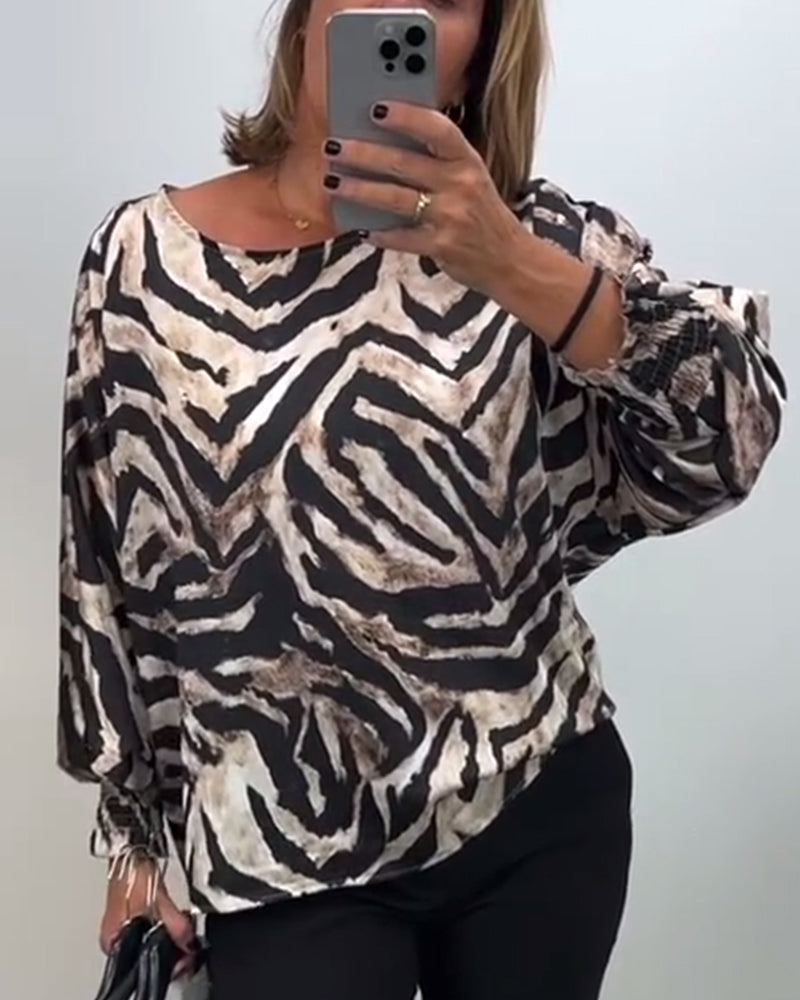 Zebrastribet bluse i afslappet pasform