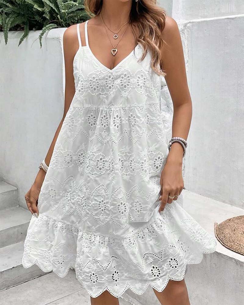 Hvid blondekjole med dobbelte spaghetti-stropper