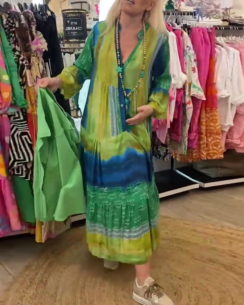 Lang farverig kjole i afslappet pasform med vide ærmer