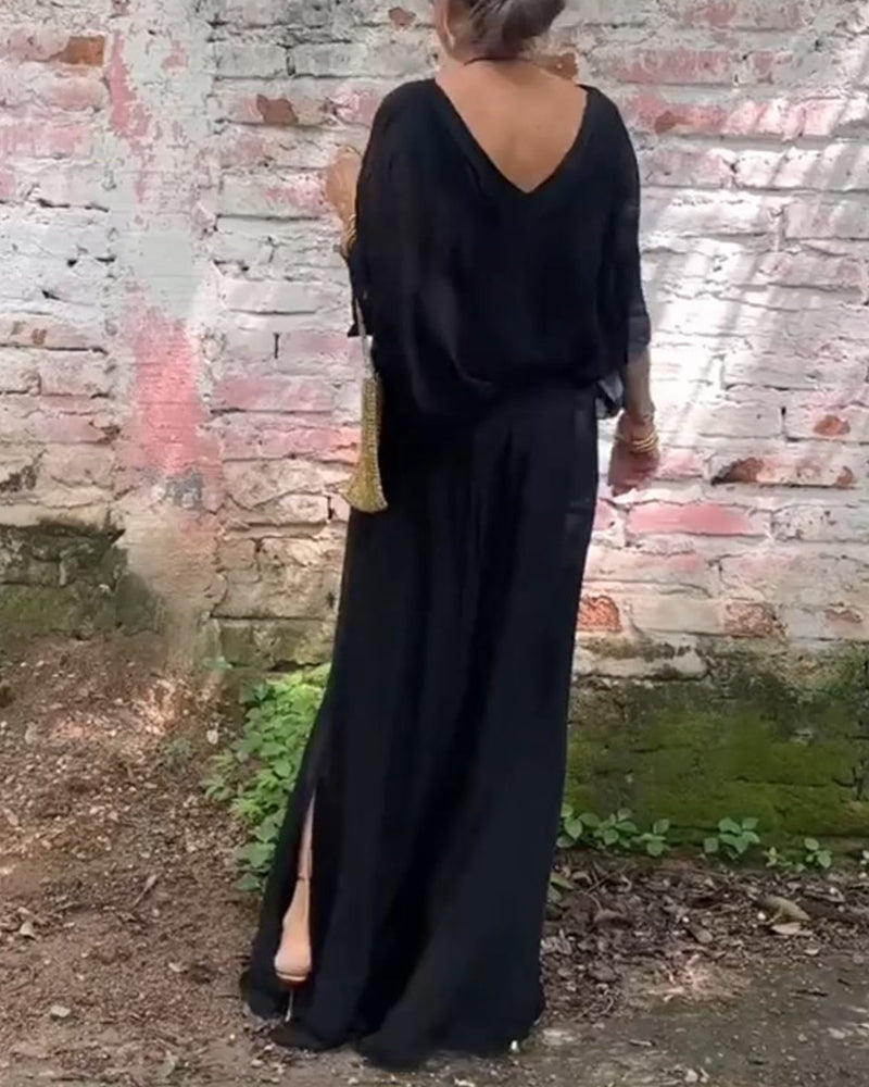 Ensfarvede bukser og bluse med V-udskæring | To-delt sæt