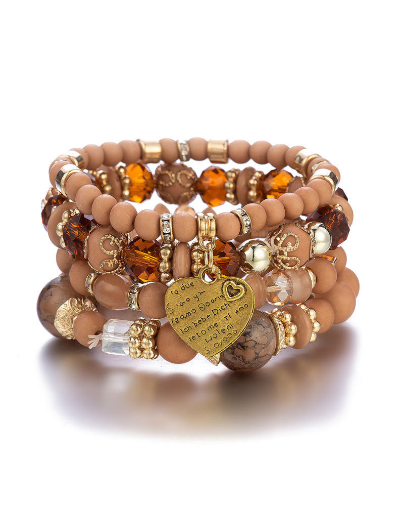 Lagdelt hjerteperlearmbånd