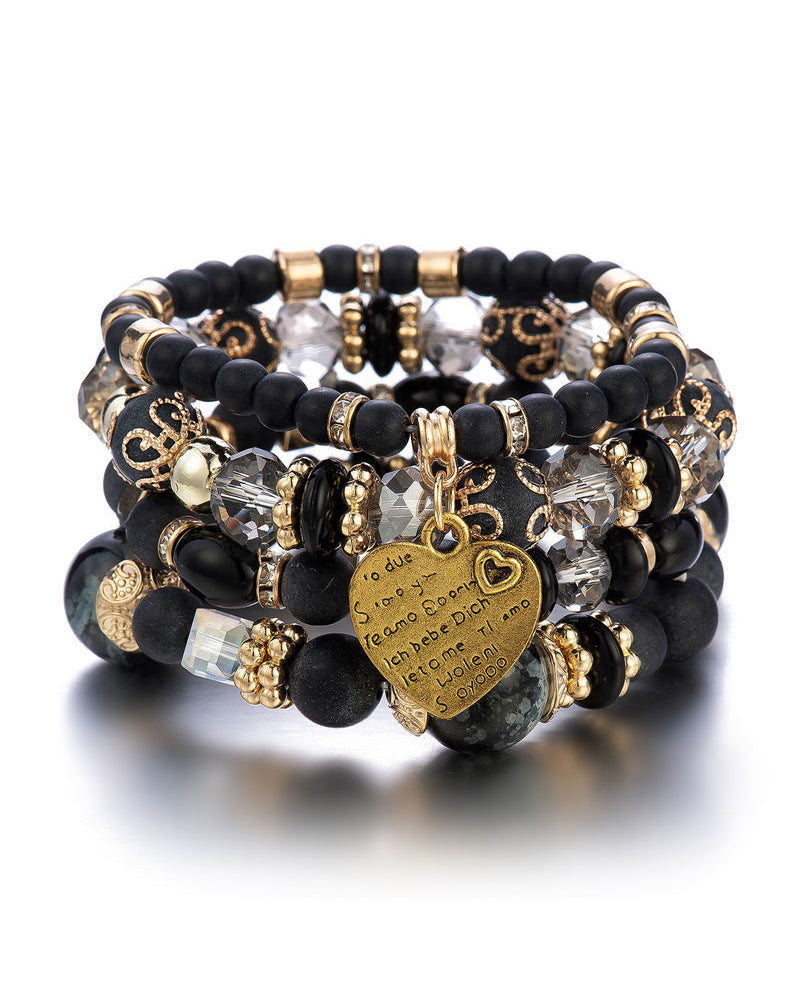 Lagdelt hjerteperlearmbånd