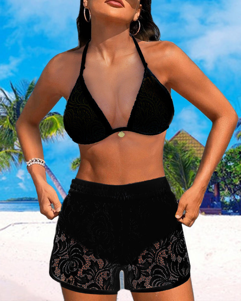 Hvid bikini med blondeshorts