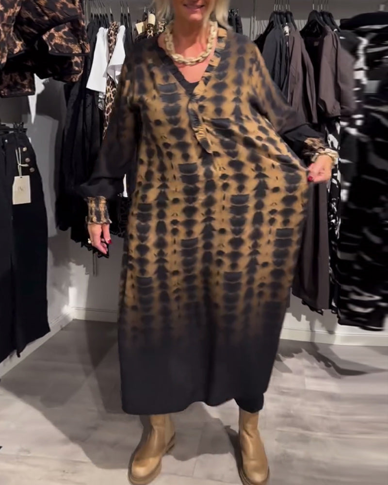 Langærmet retrokjole med V-hals