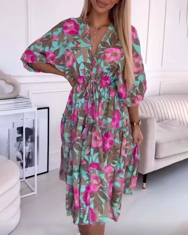 Elegant feriekjole med bindestropper