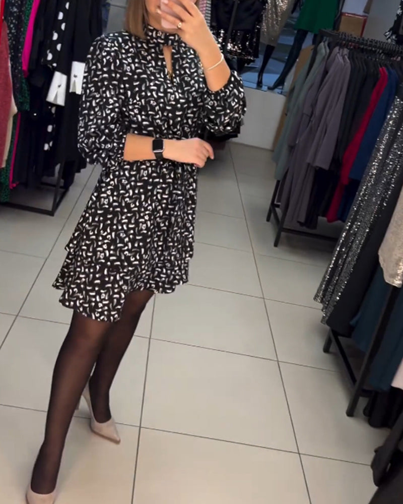 Elegantmønstret festkjole