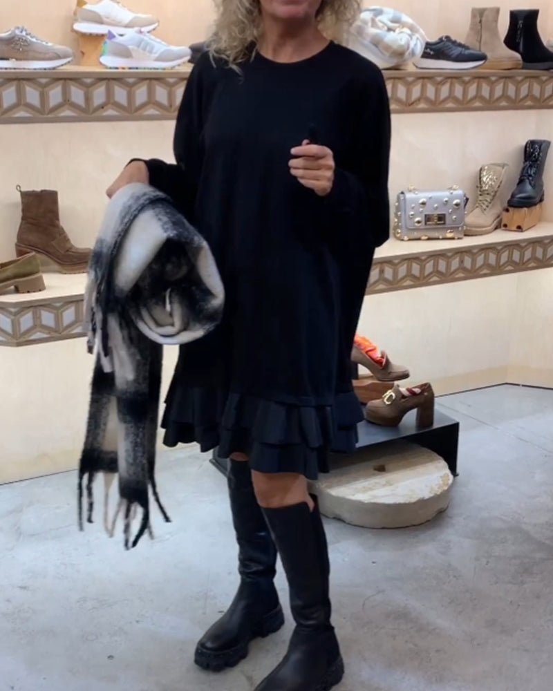 Kjole med elegant silhuet og lange ærmer