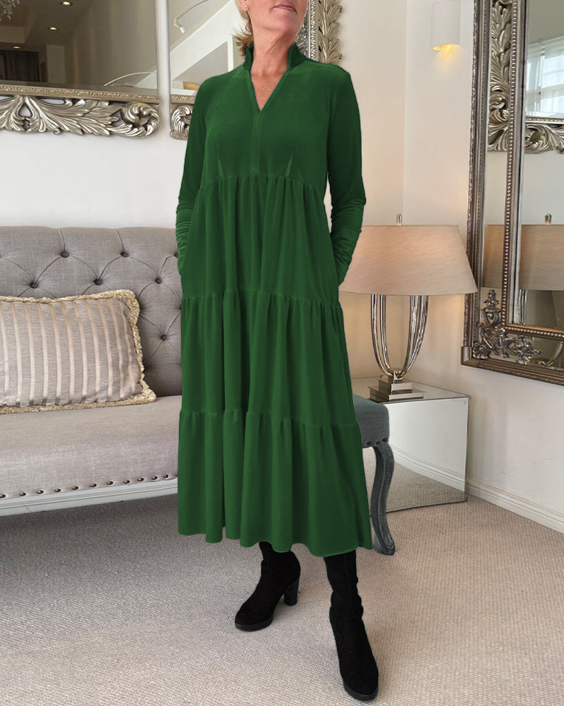 Kjole med V-udskæring og paneler