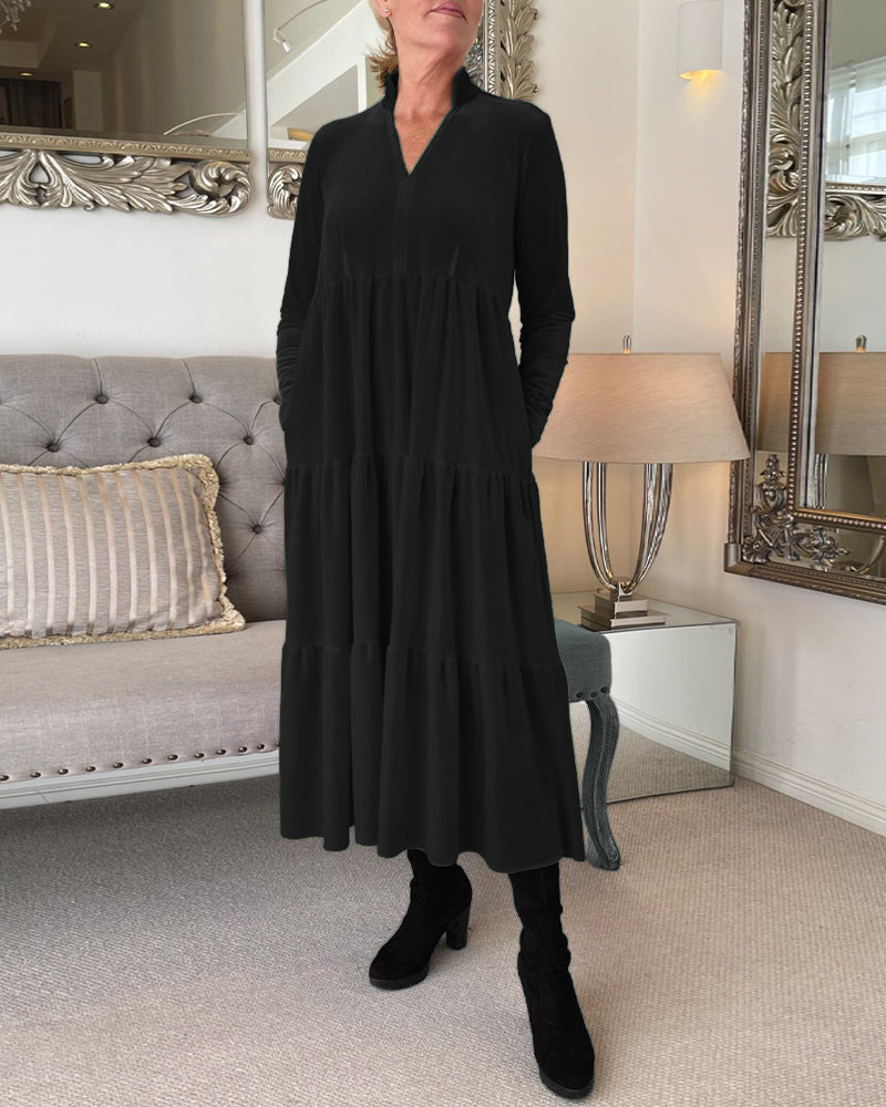 Kjole med V-udskæring og paneler