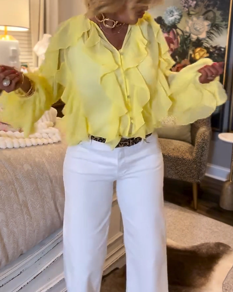 Luftig Ensfarvet Skjorte Med Flæser