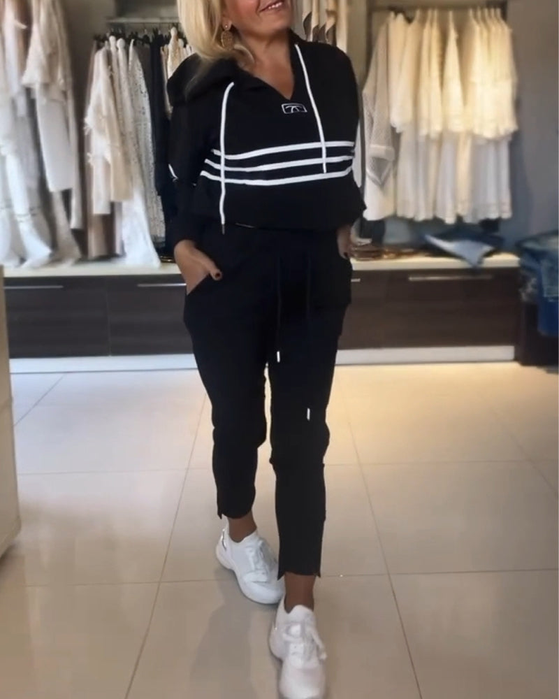 To-delt sæt | Stribet hættetrøje og bukser