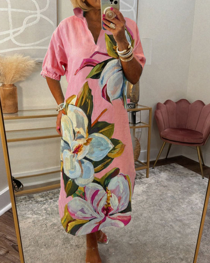 Kjole i løs pasform med stort blomstermotiv