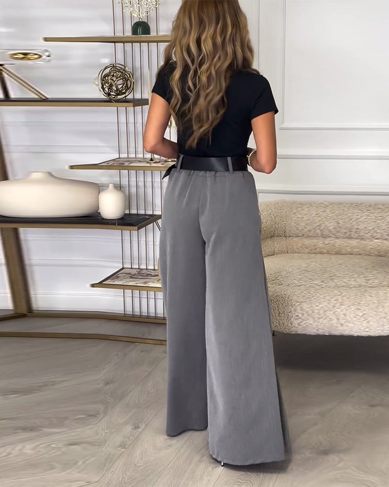 Ensfarvede bukser med brede ben