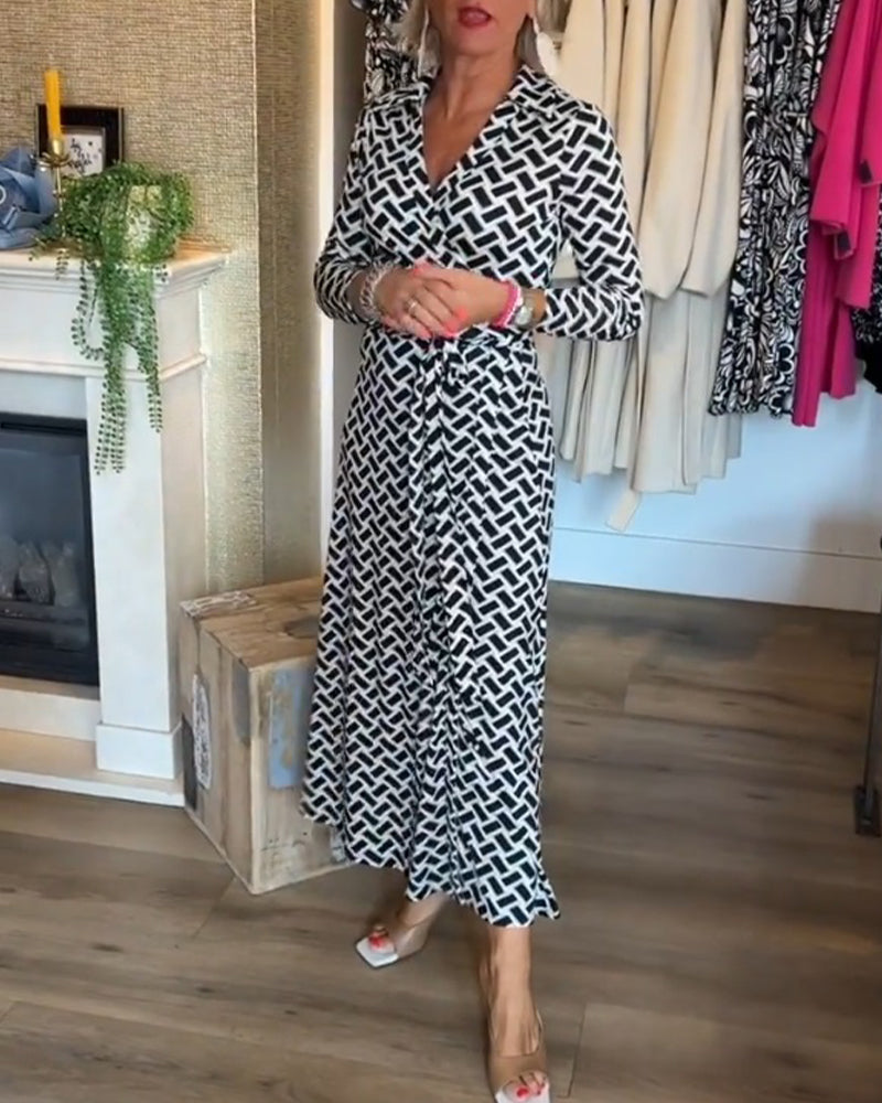 Slankende mønstret kjole