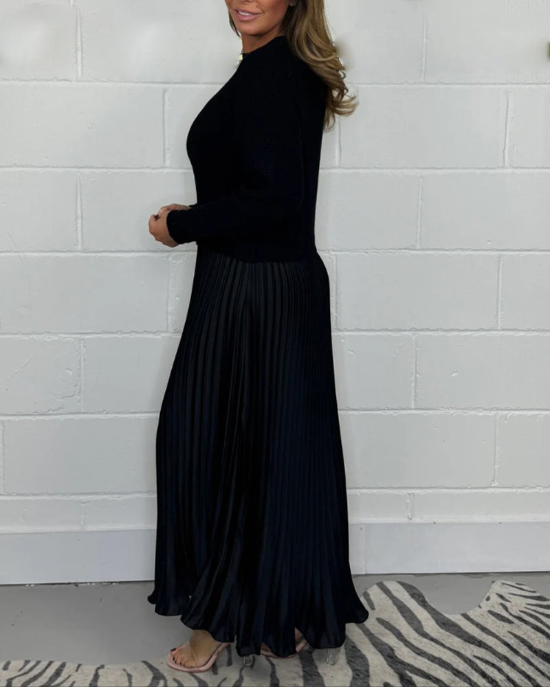 Afslappet patchwork kjole med plisseret nederdel