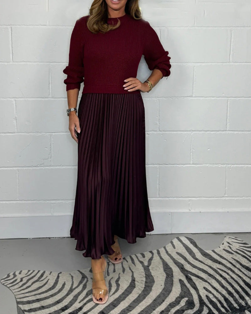 Afslappet patchwork kjole med plisseret nederdel