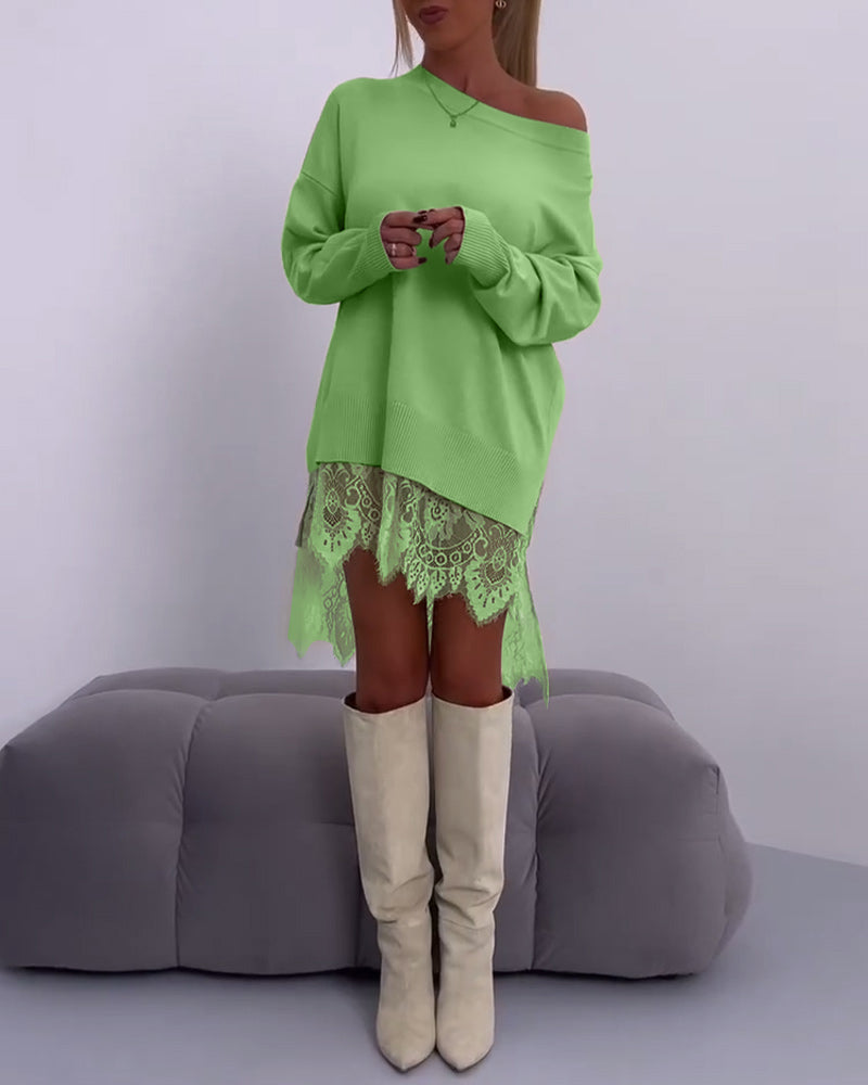 Ensfarvet slim fit off-shoulder sweater med blonder