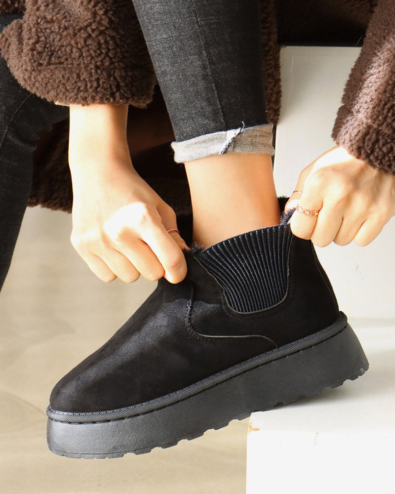 Ensfarvede snestøvler med tyk sål