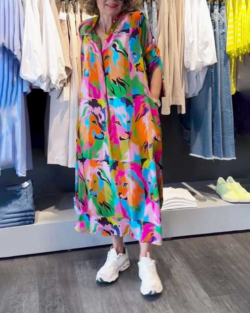 Kjole med farverigt print og lommer