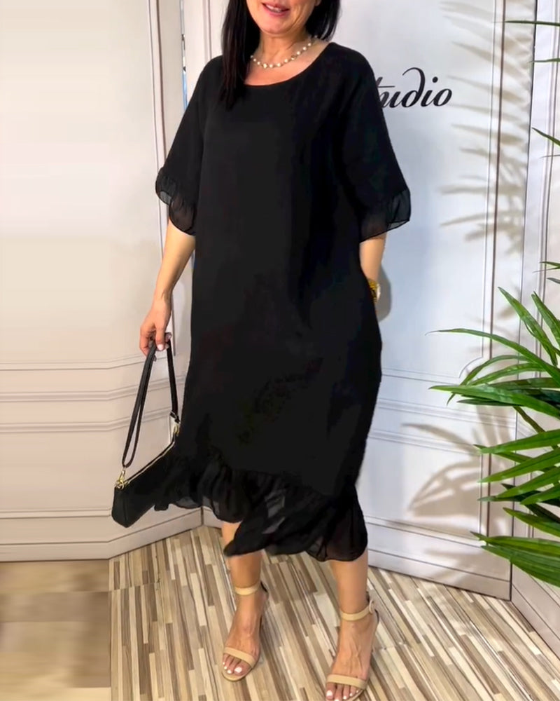 Kortærmet kjole med paneleret mesh