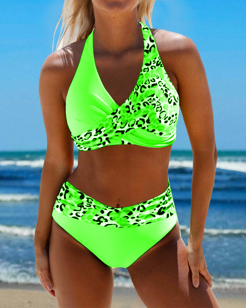 Halterneck bikini med delvist leopardprint