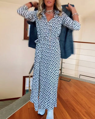 Geometrisk mønstret kjole med slids