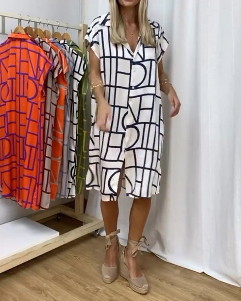 Afslappet kjole med geometrisk print